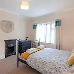 Silver Stag Properties, Charming 2 Bedroom House