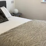 2 Bed House Waterside Luxury Living, Central Area