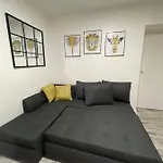 Modern Flat - Leicester City Centre, Sleeps 4 Free Wifi