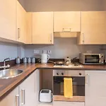 Luxury, Spacious Apartment In City Centre