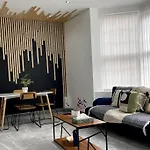 Luxury 2 Bed Duplex Apartment By Yo Room! - Leicester City- Free Parking