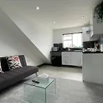 Lovely 2 Bed Apartment By Yo Room- Leicester City- Free Parking