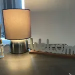 Cosy Modern Apartment In City Centre