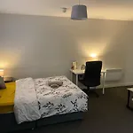 Cosy Modern Apartment In City Centre