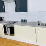 Midland Apartment- Studio