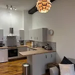 The Dereham - Open Plan Apartment 1 Min From The City Centre