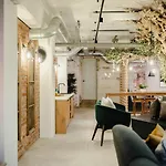 Leicester Luxury Apartments - T45