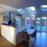 West End House • Sleeps 8