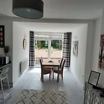 Wavertree Drive 3 Bed Contractor Home In Leicester