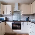Cheerful 3 Bedroom Family Home With Parking