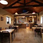 Woodpecker Lodge