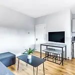Superb 2 Bedroom Flat Le2, Sleeps Up To 5