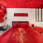 Leicester - Apartment - Sleeps 2 - 97Ws