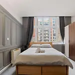 Spacious City Centre Apartment W/ Free Valet Parking