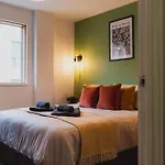 Stunning Brand New One Bed City Apartment