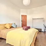 Fliss\'S House