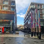 The Quad City Centre Apartment