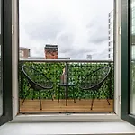 Stylish, Cosy City Centre Apartment - Free Parking