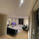 Free Parking Near City Centre & Stadium Sleeps 6-8