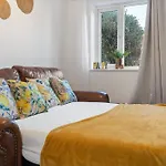Last-Minute Escape L Modern House Near City Center Sleeps 6 With Free Parking L By Zen Nights Short Lets & Serviced Accommodations