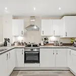 Beautiful 4 Bed In Leicester - Garden - Parking