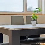 Professionals,Contractors,Family