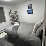 Stunning 2-Flat In Leicester!
