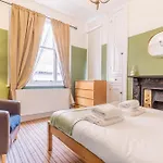 Monthly Discounts,10 Guests, Business