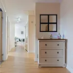 Spectacular Views L Last-Minute Escape L Free Parking L Sleeps 6 L By Zen Nights Short Lets & Serviced Accommodations