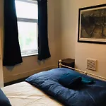 Bosworth Street House