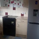Bedroom In Ground Floor Masionete, Leicester City, Le3