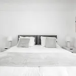 5 Bedroom Large Home For Contractors, Families And Groups