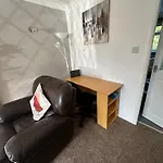 Hinckley Home Sleeps 5 Complete House