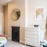 Paton Street Stay