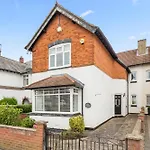 5 Bedroom Large Home For Contractors, Families And Groups