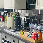 Spacious City Centre 2 Bedroom Apartment - Lt Apartment