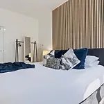 Leicester City Centre Apartment With Parking