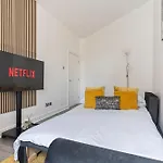 Leicester City Centre Apartment With Parking