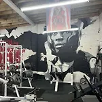 Cozy Central Double Suite - Free Gym!