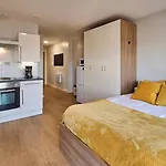 For Students Only Fully-Furnished Studios At The Summit In Leicester