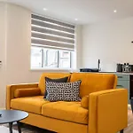 Aurum - Stylish 1-Bed Apartment 6