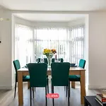 Last-Minute Specials L 2 Bedroom Modern Apartment For 6 Guests In City Centre With Free Parking By Oak Stays Short Lets & Serviced Accommodatins