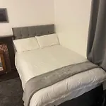 Hometel Digs Large Detached Spacious Comfy Home
