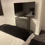 Hometel Digs Large Detached Spacious Comfy Home
