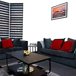 Exquisite City Centre 5 Bedroom House - Lt Villa