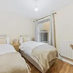 Leicester 4Br, Sleeps 9, Fast Wifi & Smart Tv, M1 & M69, Garden, Long Stays Welcome