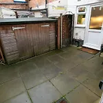 Entire Luxurious 2 Bedroom Flat