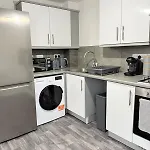 Newly Furnished Modern 2 Bedroom Flat With Free Parking In Humberstone Leicester
