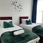 Cozy Leicester Apartment With 2 Bedrooms