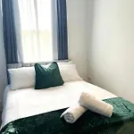 Cozy Leicester Apartment With 2 Bedrooms
